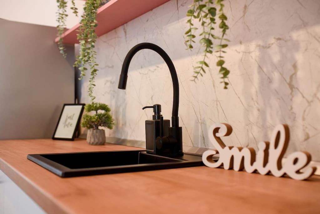 Appartamento Pink Cloud Bucarest Esterno foto